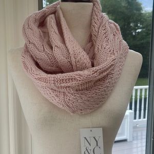 New York & Company NWT Pale Pink Infinity Scarf